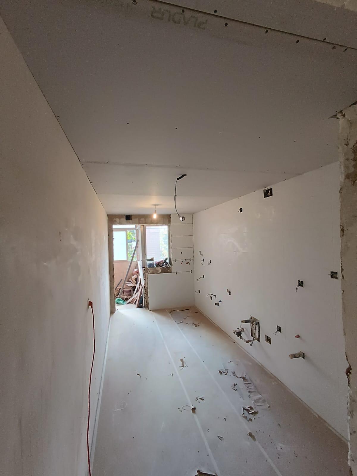 Reforma de cocina en Vallecas durante la obra