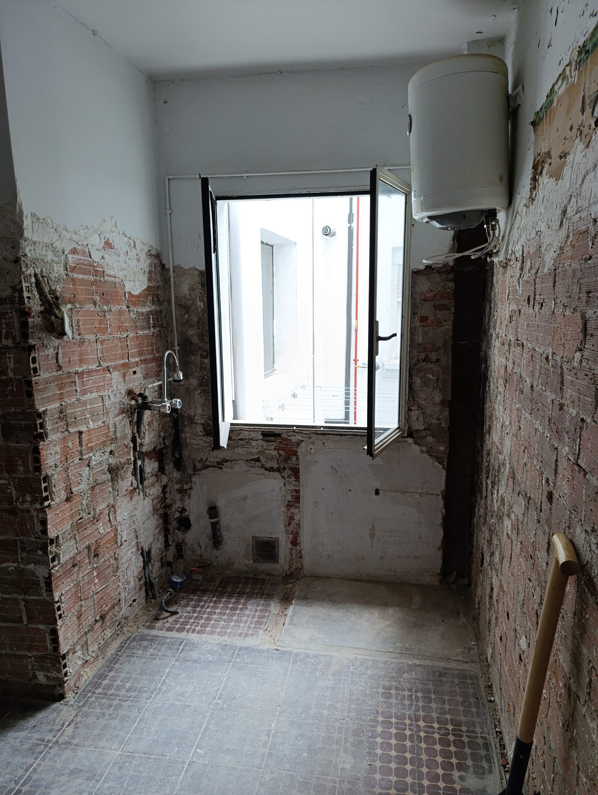 Reforma de cocina en Leganés: demolición
